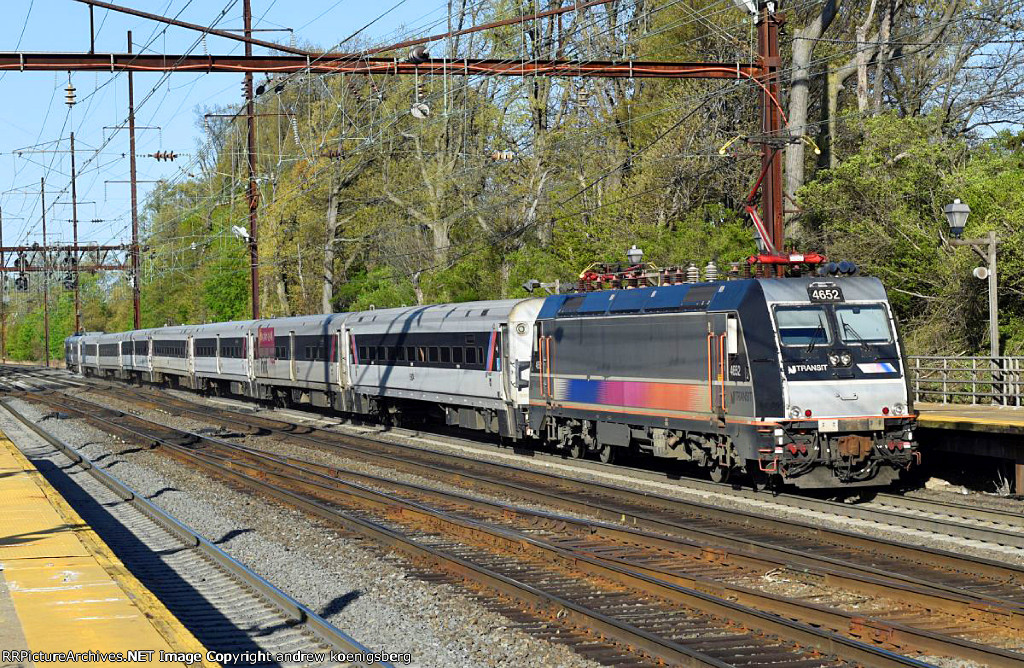 NJT 4652